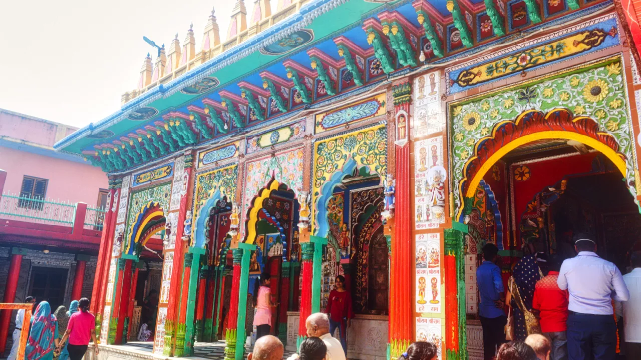 Hanuman Garhi Temple, Ayodhya