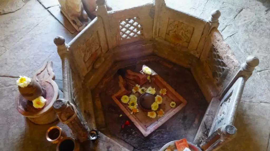 Suta Gaddi Naimisharanya (3)