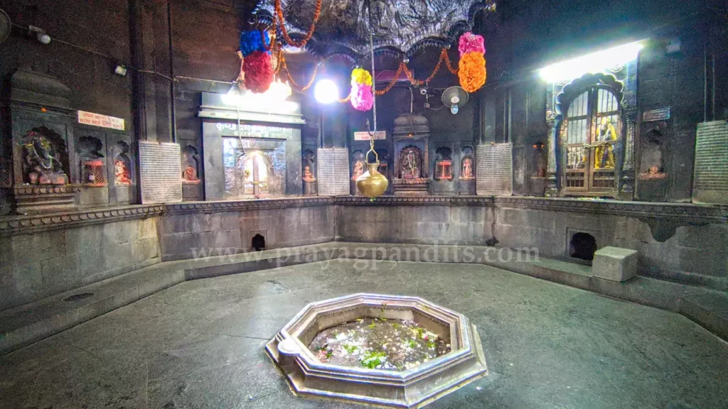 Vishnupad Temple, Gaya