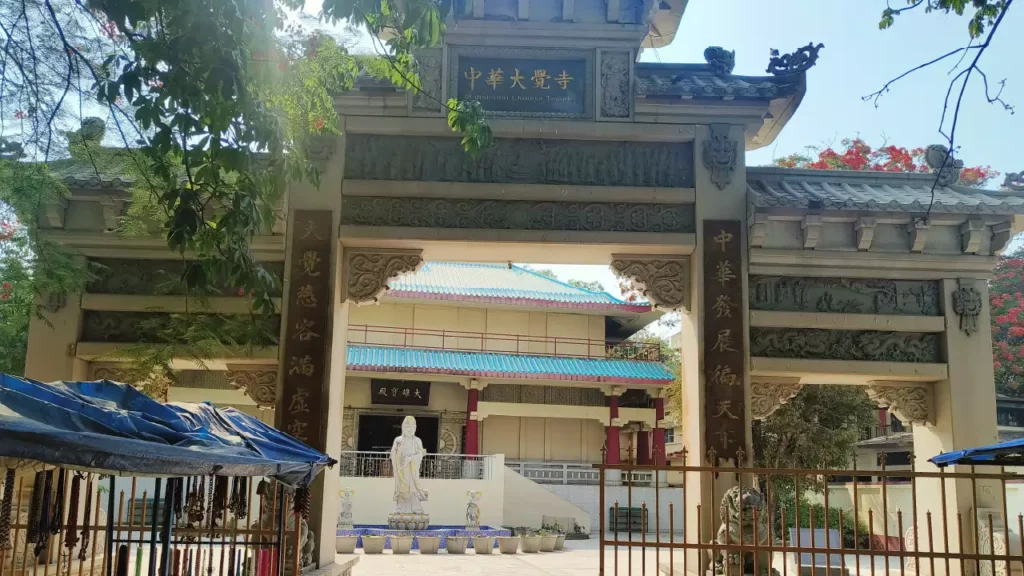 Chinese temple bodh gaya (3)