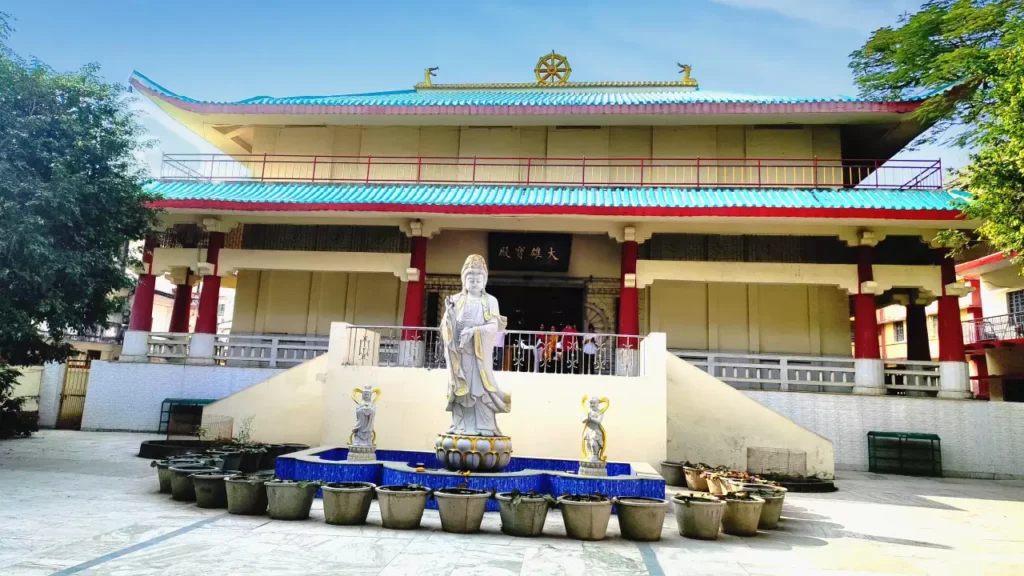 Chinese temple bodh gaya (4)