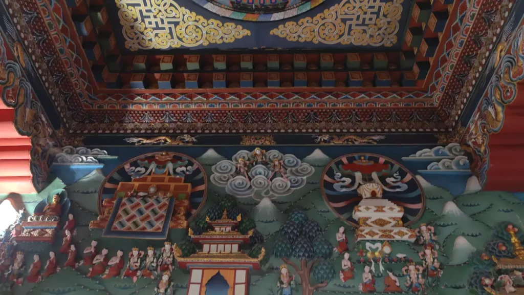 Royal bhutan temple bodhgaya (2)
