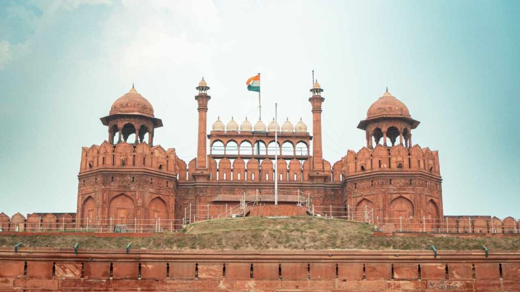This is the image of Red Fort Which is one of the Delhi historical monuments 