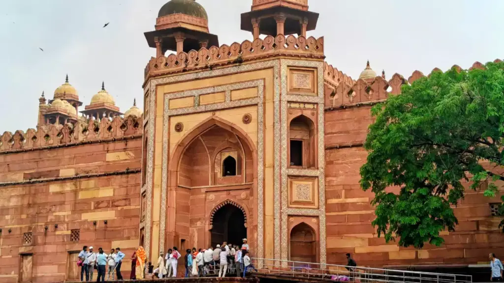 Master Analysis of Agra's Architectural Heritage Master Analysis of Agra's Architectural Heritage - Awasthi