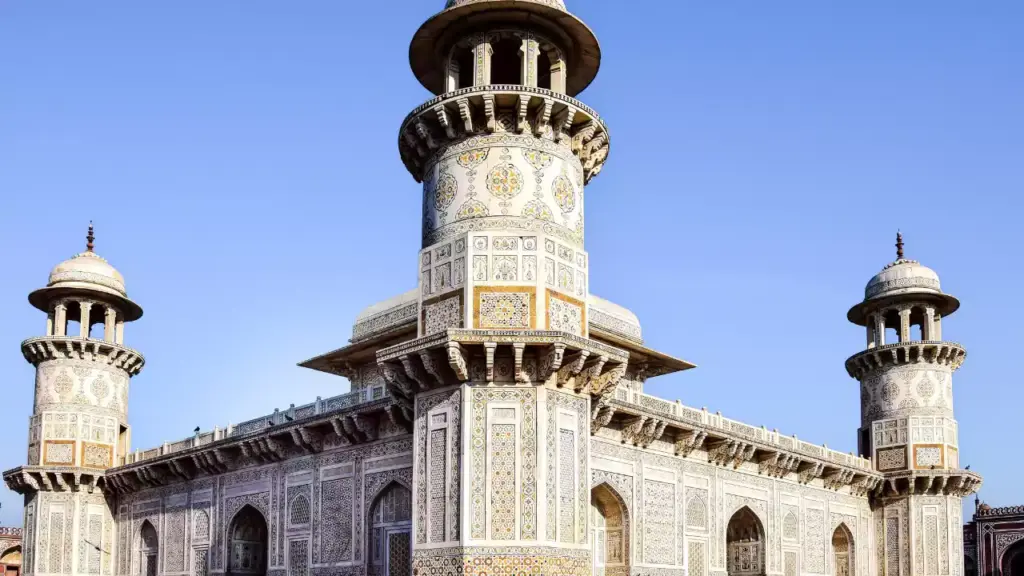 Master Analysis of Agra's Architectural Heritage Master Analysis of Agra's Architectural Heritage - Awasthi