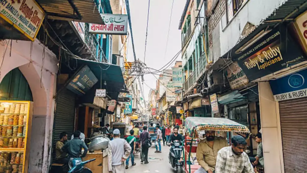 Your Ultimate Guide to Delhi’s Curated Shopping Experience - Awasthi